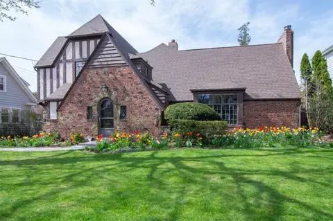 125 Reed Ave, Pelham, NY 10803