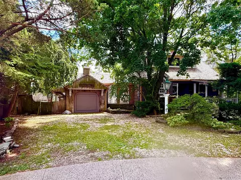 335 Arthur Street St, Freeport, NY 11520