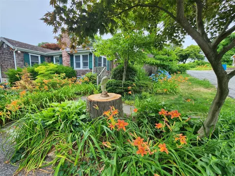 11 Hampton Dr, Kent, NY 10512