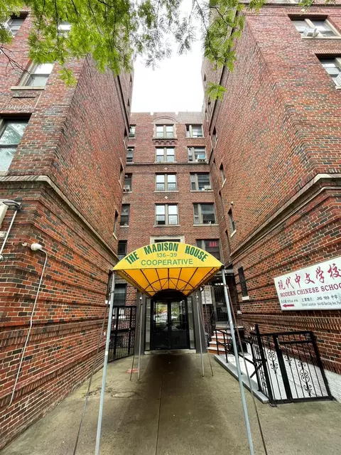 13639 41st Ave #3C, Flushing, NY 11355