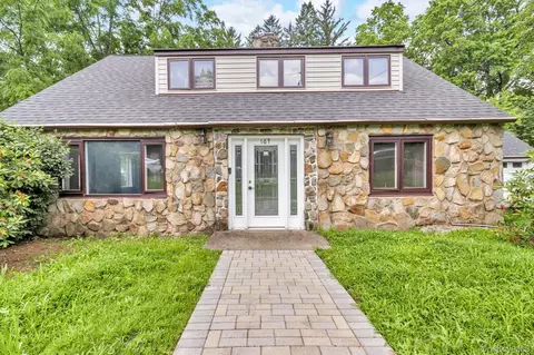 167 Grandview Ave, Clarkstown, NY 10954