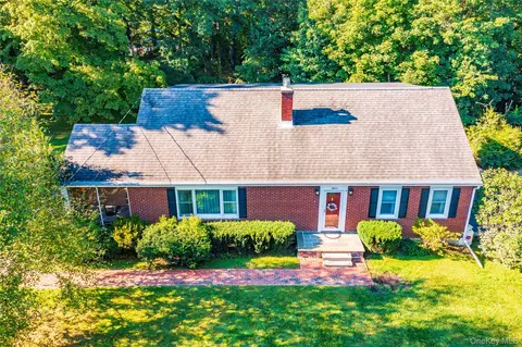 15 Orchard Rd, La Grange, NY 12603