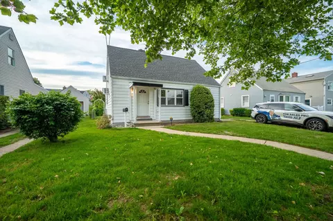 31 Peninsula Blvd, Valley Stream, NY 11581
