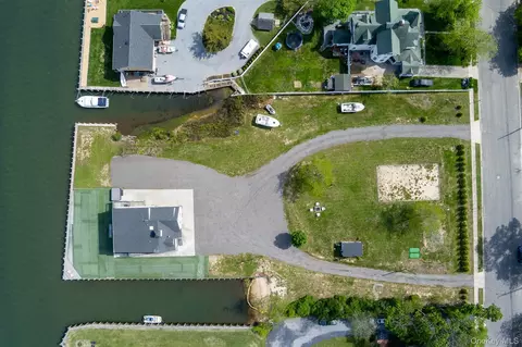 200 Lot B Clocks Blvd, Oyster Bay, NY 11758