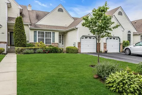 1504 Nicole Dr #1504, Port Jefferson Station, NY 11776