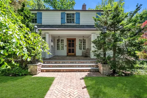 60 Reid Ave, North Hempstead, NY 11050