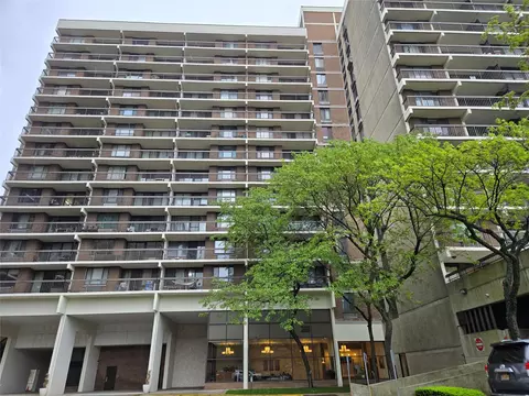 152-18 Union Tpke #11J, New York, NY 11367