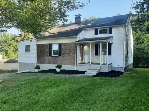 15 Spackenkill Rd, Poughkeepsie, NY 12603