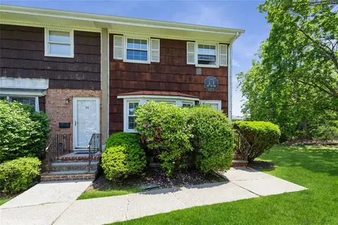 15 Sharon Dr, Ramapo, NY 10977