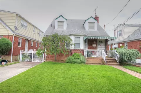 115-31 237th St, Elmont, NY 11003