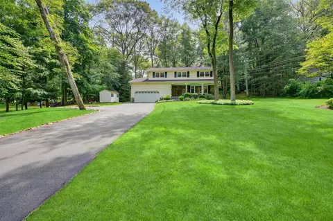 11 Robin Hood Rd, Ramapo, NY 10901