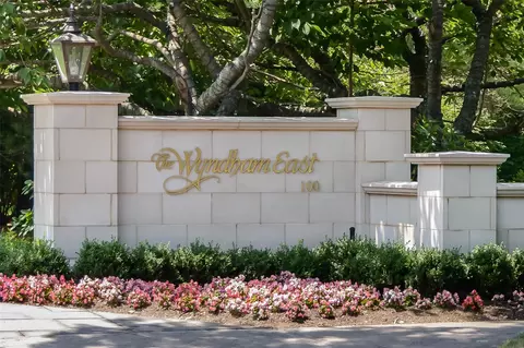 100 Hilton Avenue Ave #510 E, Garden City, NY 11530