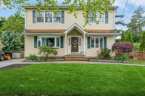 74 Miles Ave, North Hempstead, NY 11507