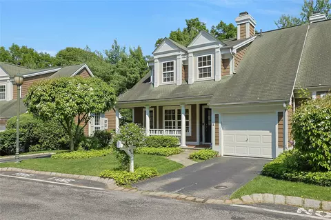 17 Deer Tree Ln, Briarcliff Manor, NY 10510