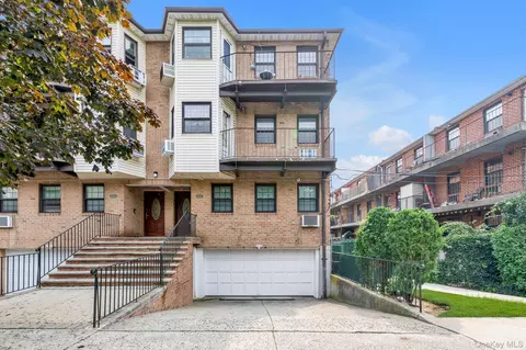 151-37 78th St #2W-1, Brooklyn, NY 11208