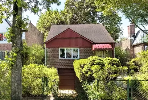 85-82 66th Rd, New York, NY 11374