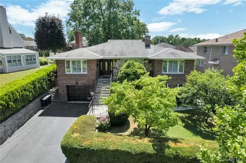 156 Valentine St, Yonkers, NY 10704