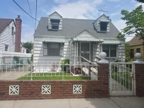 241-33 143rd Ave, New York, NY 11422