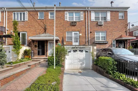 69-14 61 Rd, New York, NY 11379