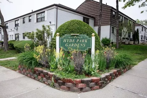 67-89 136 St #A, Kew Gardens Hills, NY 11367