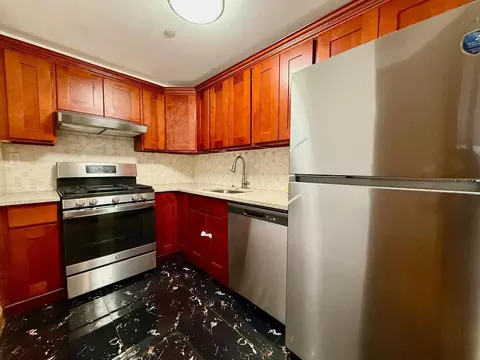 41-42 College Point Blvd #3E, Flushing, NY 11355