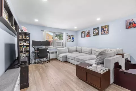 2 Cascade Ter #1D, Yonkers, NY 10703