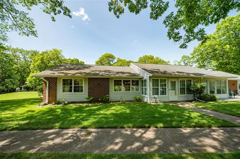 119 Exmore Ct #A, Ridge, NY 11961