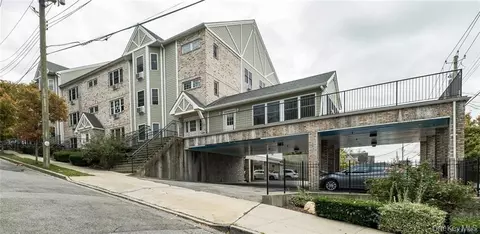 304 Warburton Ave #3A, Yonkers, NY 10701