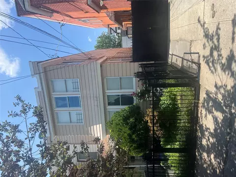 3758 100th St, New York, NY 11368