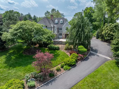 39 N Greenwich Rd, North Castle, NY 10504