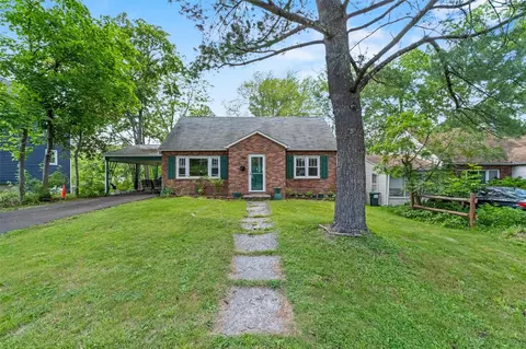 5 Fairview Ave, New Paltz, NY 12561