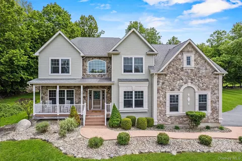 22 Restorative Ln, Middletown, NY 10940