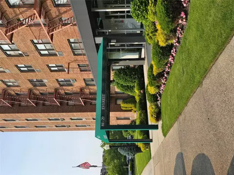 84-29 155th Ave #6J, Howard Beach, NY 11414
