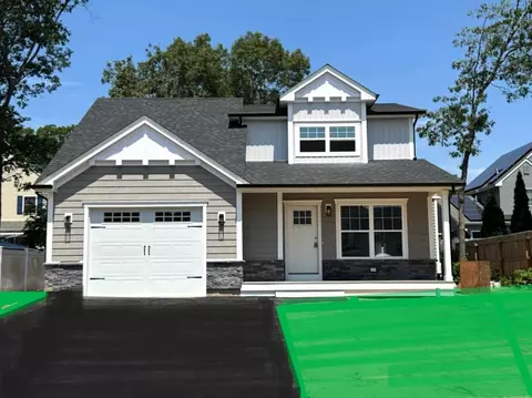 11 St James St, Centereach, NY 11720