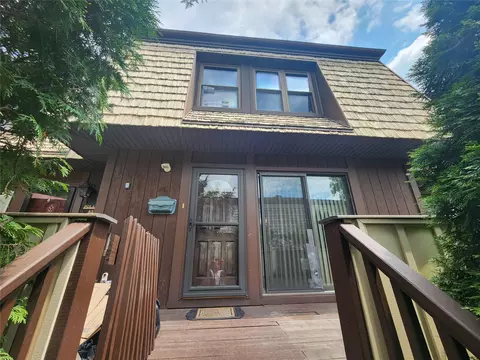 43 Heritage Dr #D, Clarkstown, NY 10956