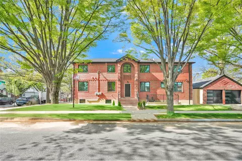 76-17 162 St, New York, NY 11366