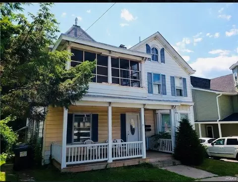 23 Bank St, Walden, NY 12586