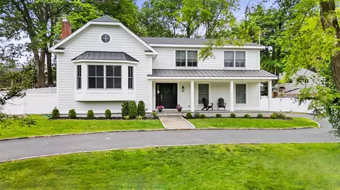 20 Country Ridge Cir, Rye Brook, NY 10573