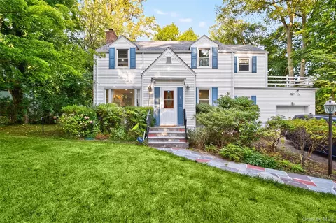 8 Beechwood Rd, Greenburgh, NY 10530