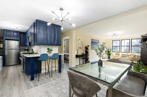 241 E 76th St #9I, New York, NY 10021