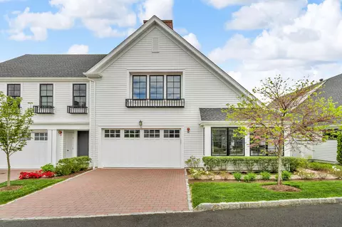 12 Lavender Ln, Rye Brook, NY 10573