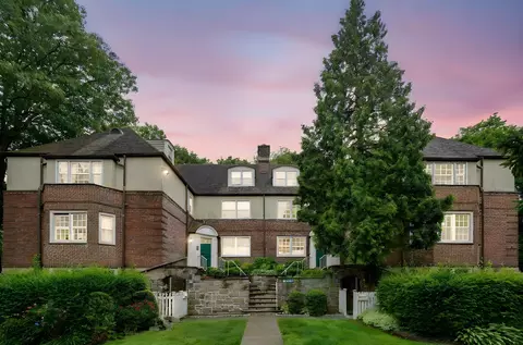11 Sentry Pl #2C, Greenburgh, NY 10583