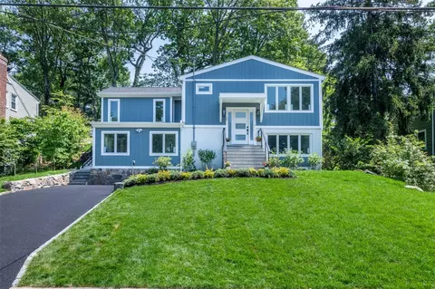 25 Shadow Ln, Larchmont, NY 10538