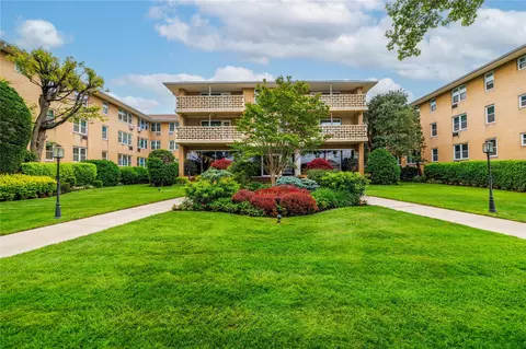 490 Atlantic Ave #103, East Rockaway, NY 11518