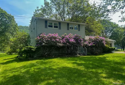 3 Johnston Rd, Rockland, NY 12758