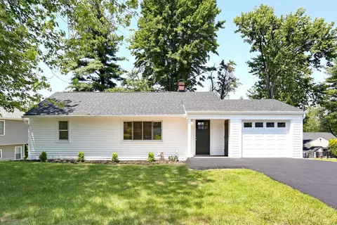6 Heck Rd, Garnerville, NY 10923