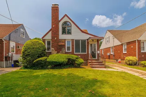2430 Loft Ave, Baldwin, NY 11510