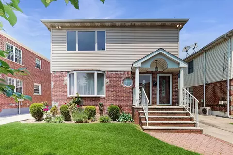 25001 Elkmont Ave, New York, NY 11426