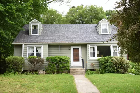 25 Alda Dr, Poughkeepsie, NY 12603