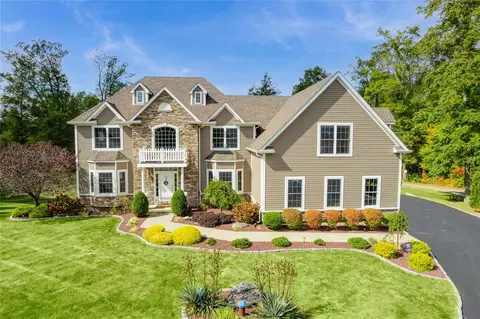 226 Windsor Rd, Fishkill, NY 12524